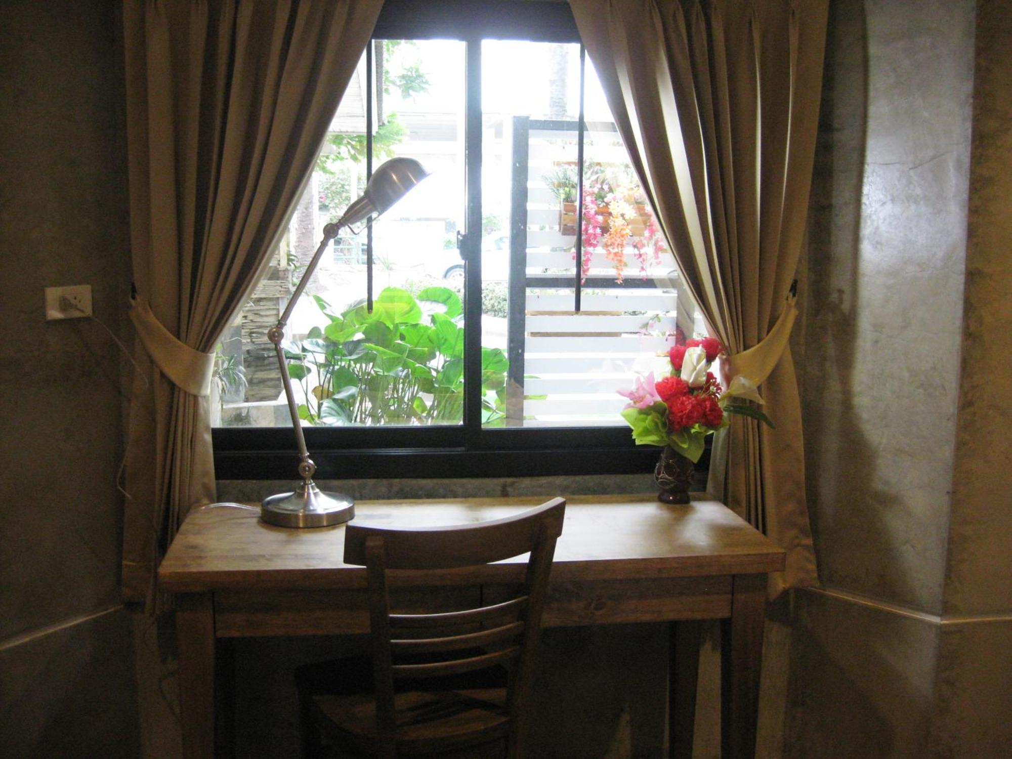 Komol Residence Bangkok Dış mekan fotoğraf