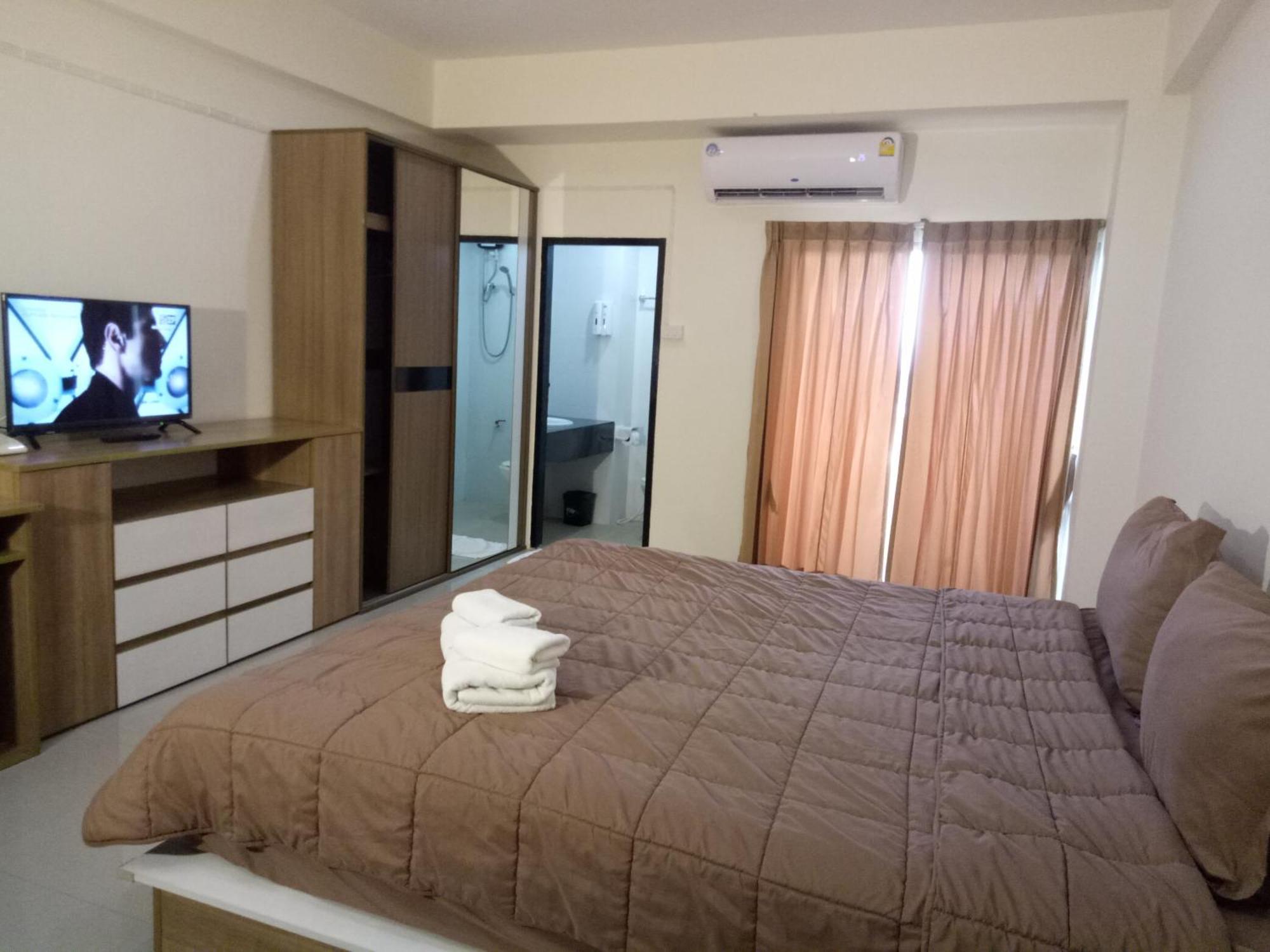 Komol Residence Bangkok Dış mekan fotoğraf