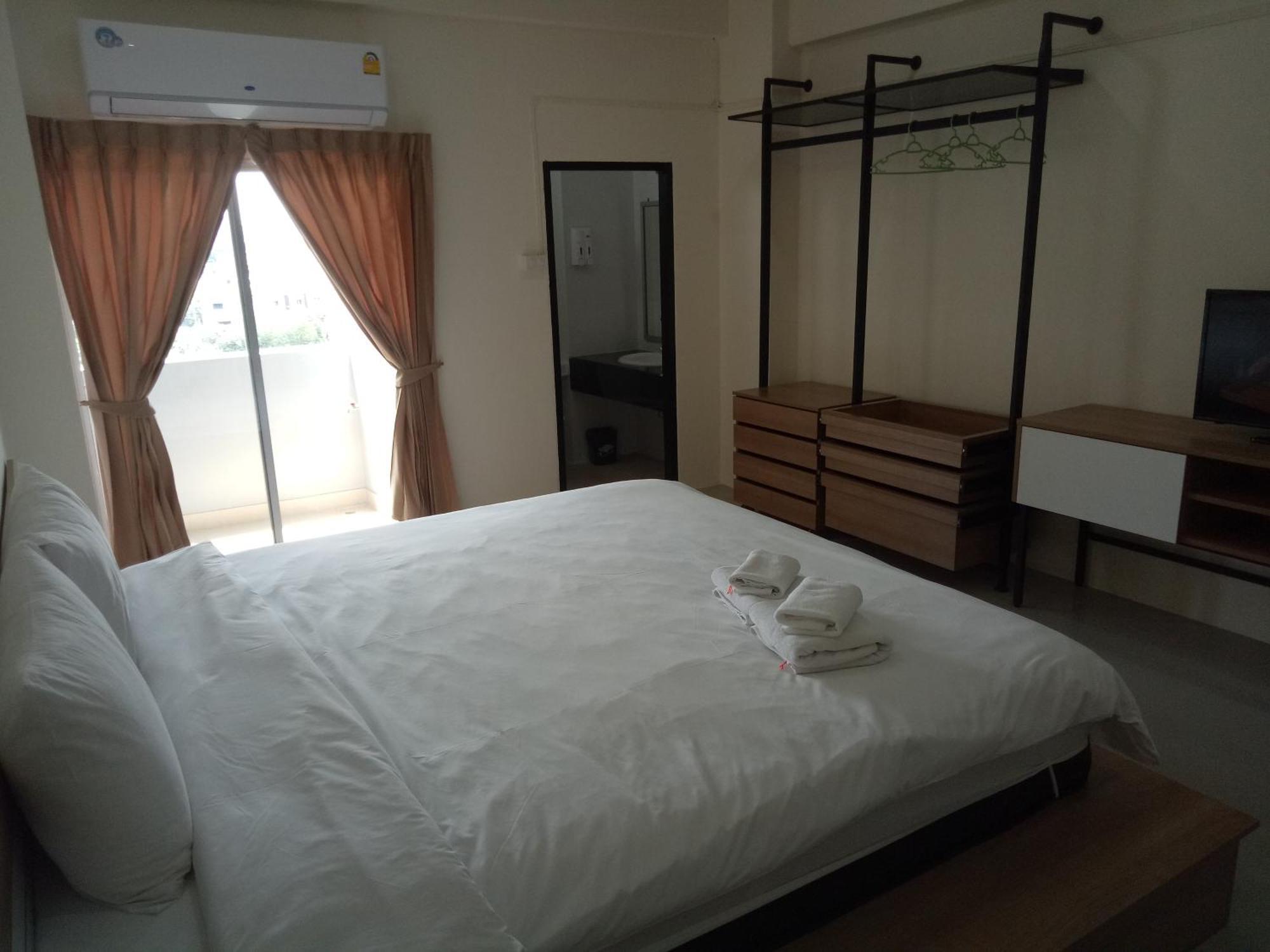 Komol Residence Bangkok Dış mekan fotoğraf