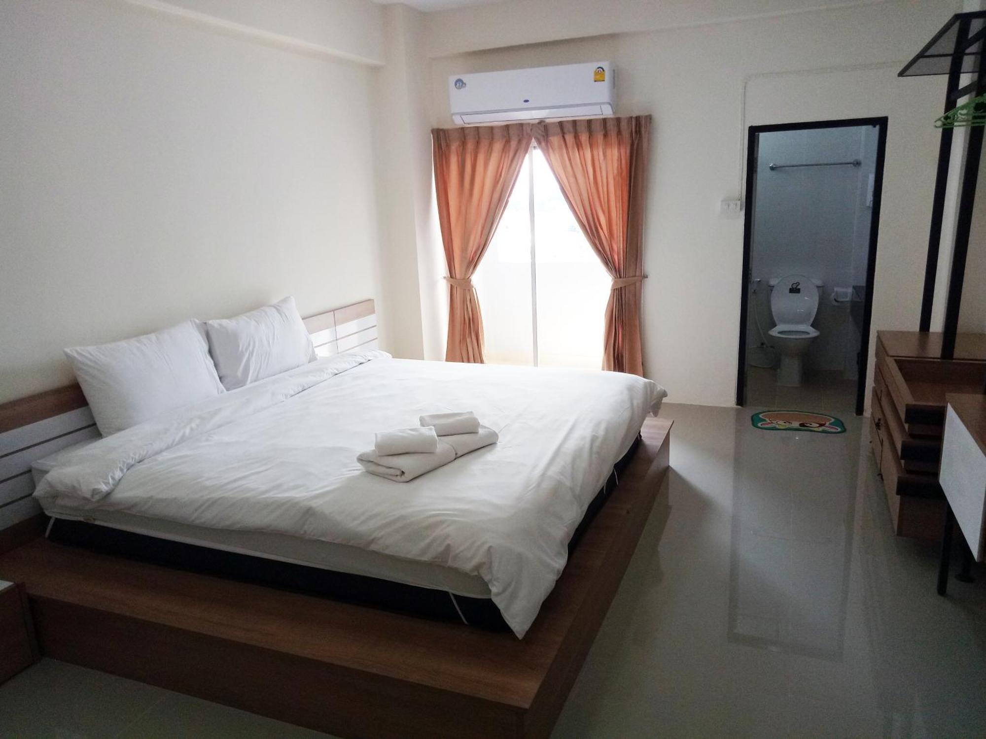 Komol Residence Bangkok Dış mekan fotoğraf