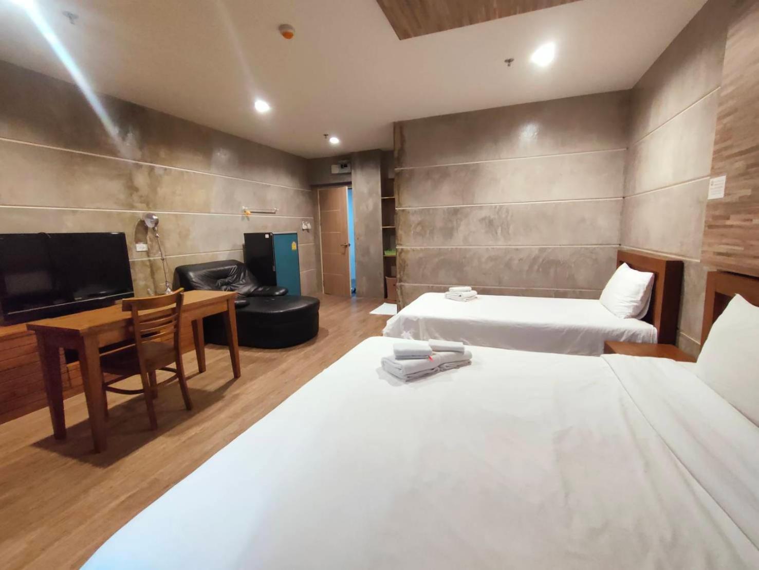 Komol Residence Bangkok Dış mekan fotoğraf