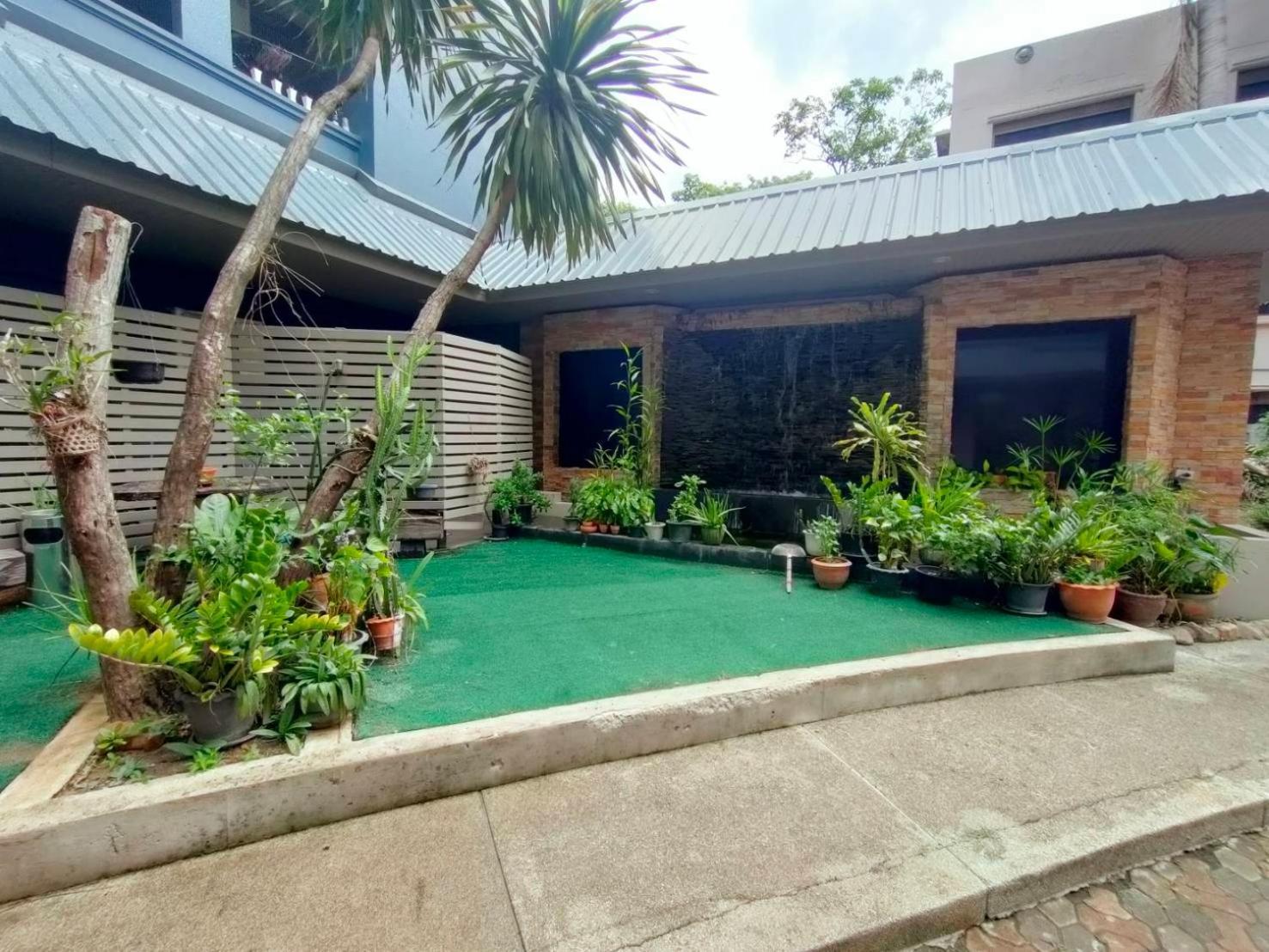 Komol Residence Bangkok Dış mekan fotoğraf